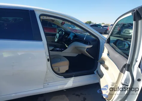 2021 Toyota Camry Le из США, поврежденный, VIN 4T1C11AK5MU436868